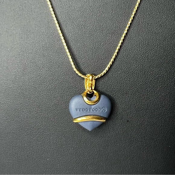 Vintage Blue Wedgwood Gold Heart Necklace 18" - Picture 3 of 5
